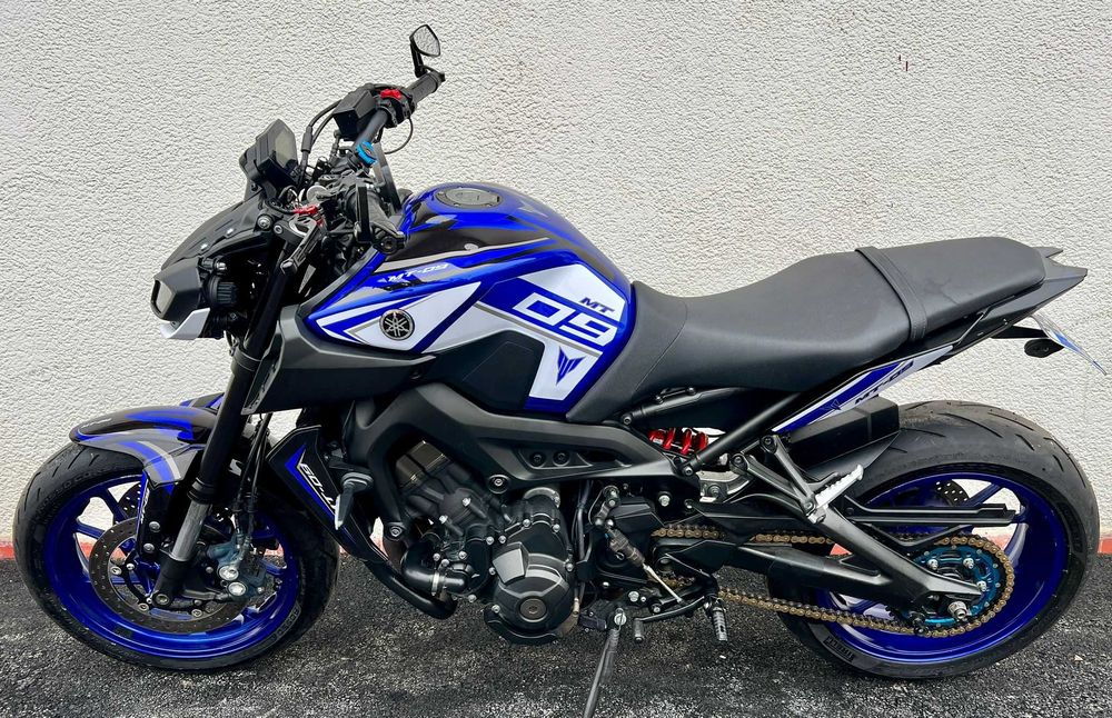 Yamaha MT09 - 2018 - RN43