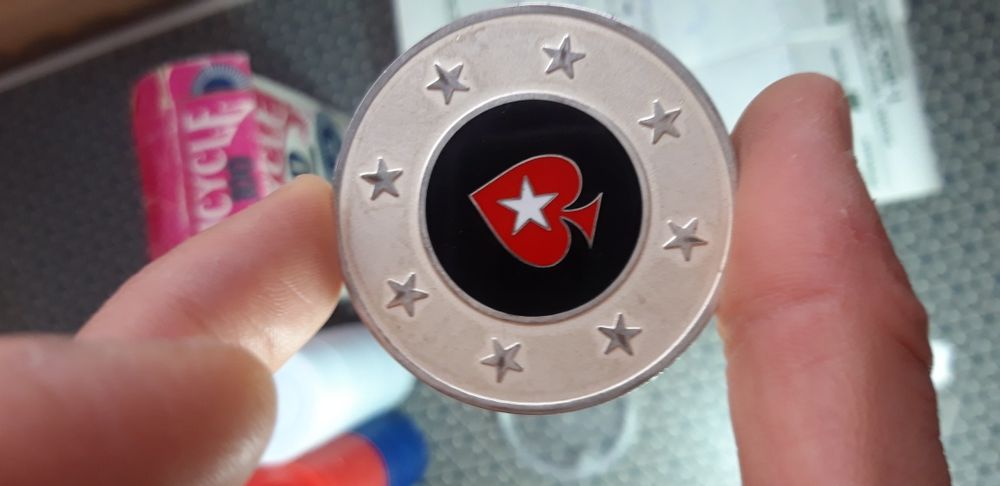 Vand set de poker heads up Bicycle si Card protector Pokerstars