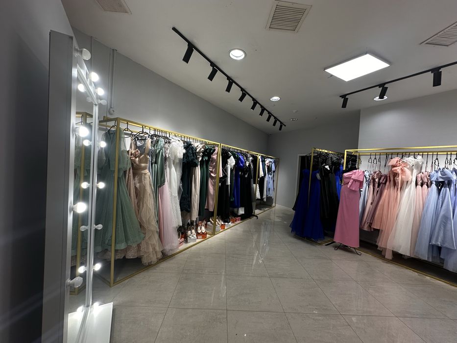 Продается готовый действующий бизнес прокат-продажа вечерных платьев