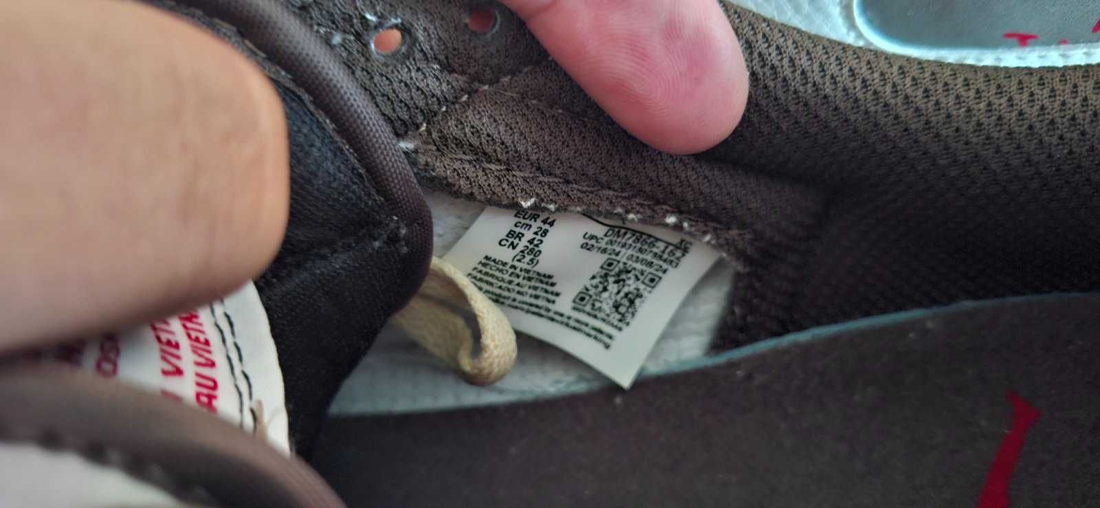 Jordan 1 low reverse mocha