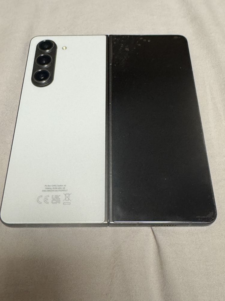 Телефон Samsung Galaxy fold5