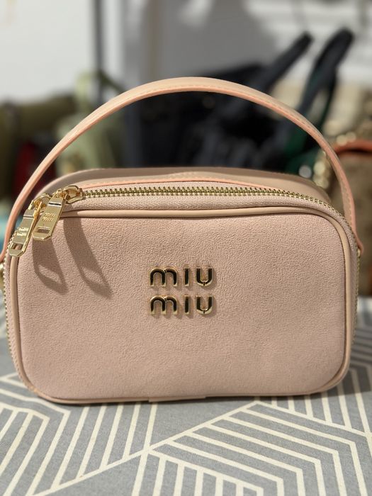 Дамски чанти Replay, Guess, DKNY, Valentino