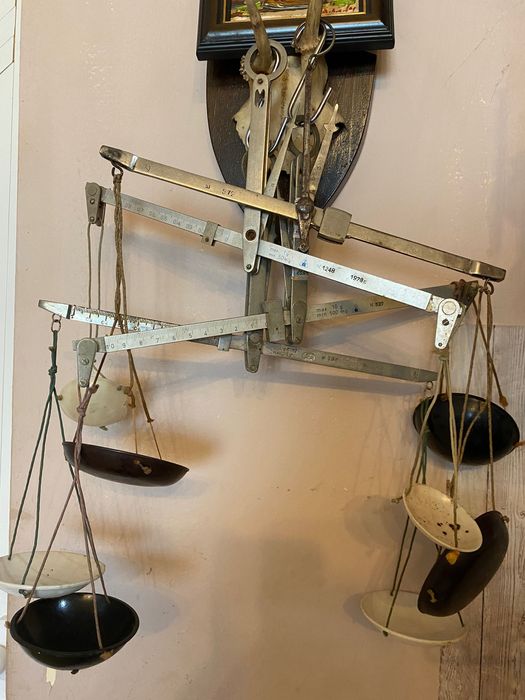 Стари аптекарски везни
