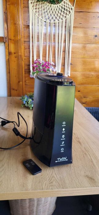 Umidificator cu ionizare si difuzor arome TWIN
