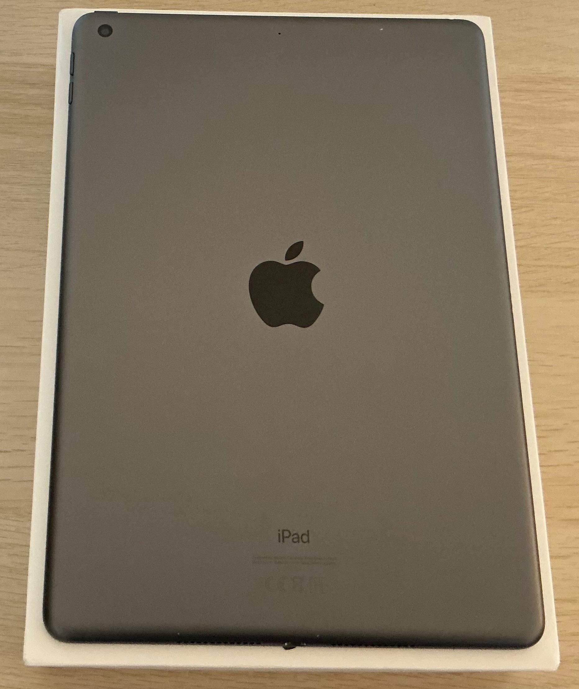iPad 8th Generation 32 gb Space Gray Wi-Fi