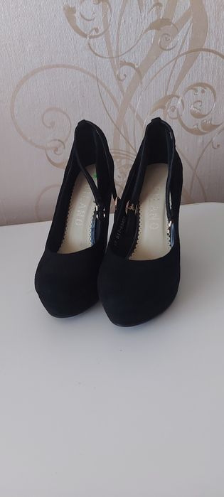 Продам туфли женские замша