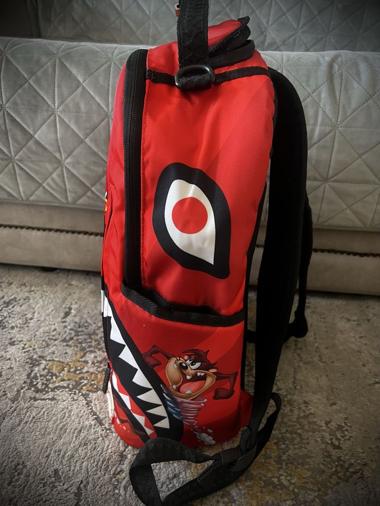 Vând rucsac Sprayground