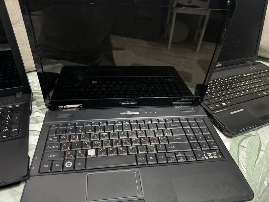 Ноутбуки на запчасти нет жестких дисков