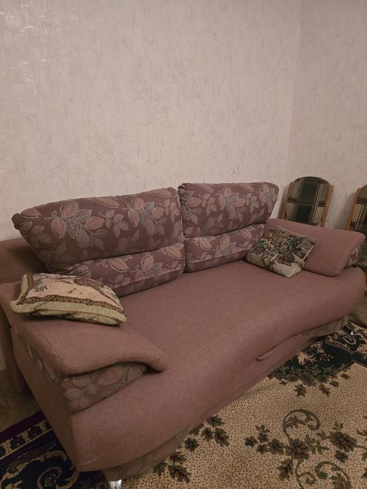 Мягкий уголок в отличном состоянии