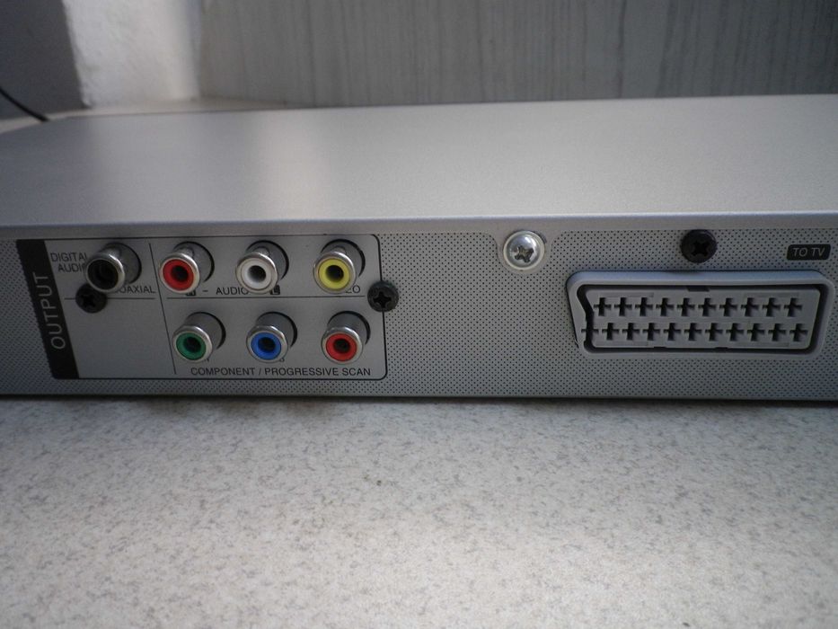 Ново DVD LG DVX276