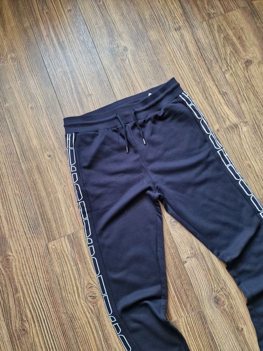 Страхотен мъжки сет екип анцунг суитчър размер S M L XL 2XL