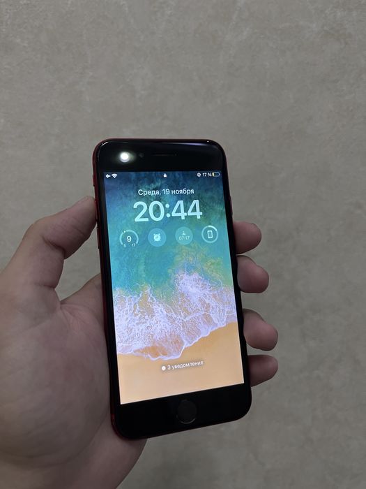 Apple Iphone 8 64 GB Red color