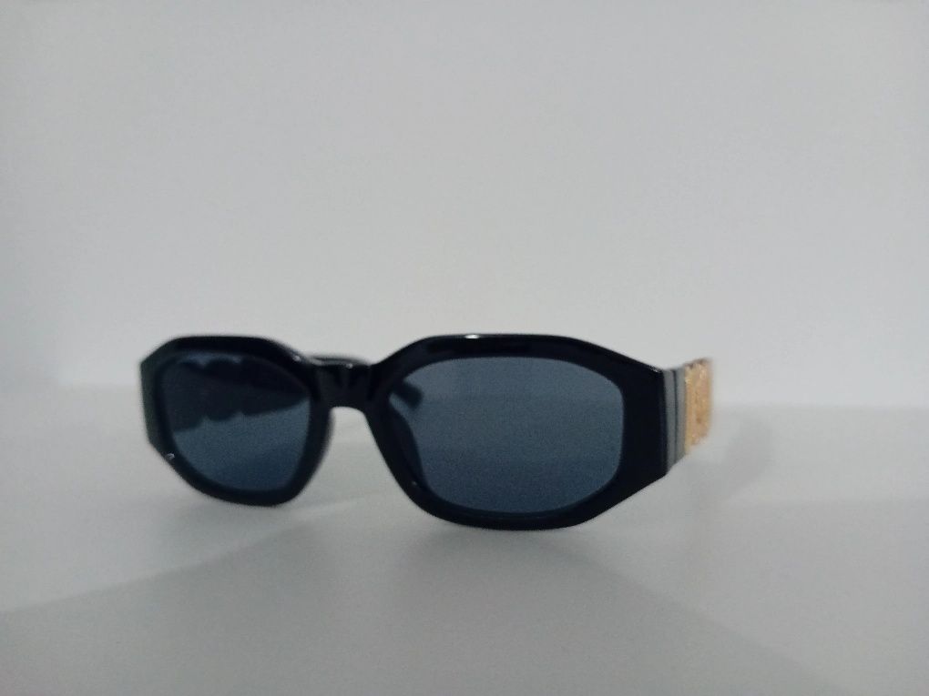 Versace Sungalsses 1,1