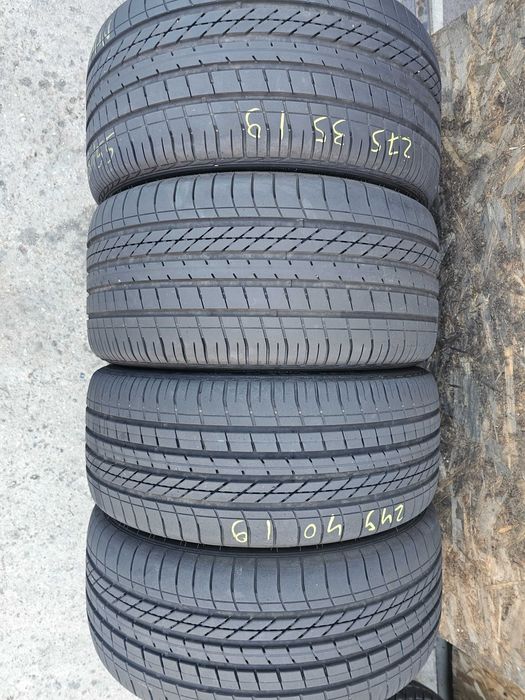Anvelope in 2 marimi 275 35 19//245 40 19