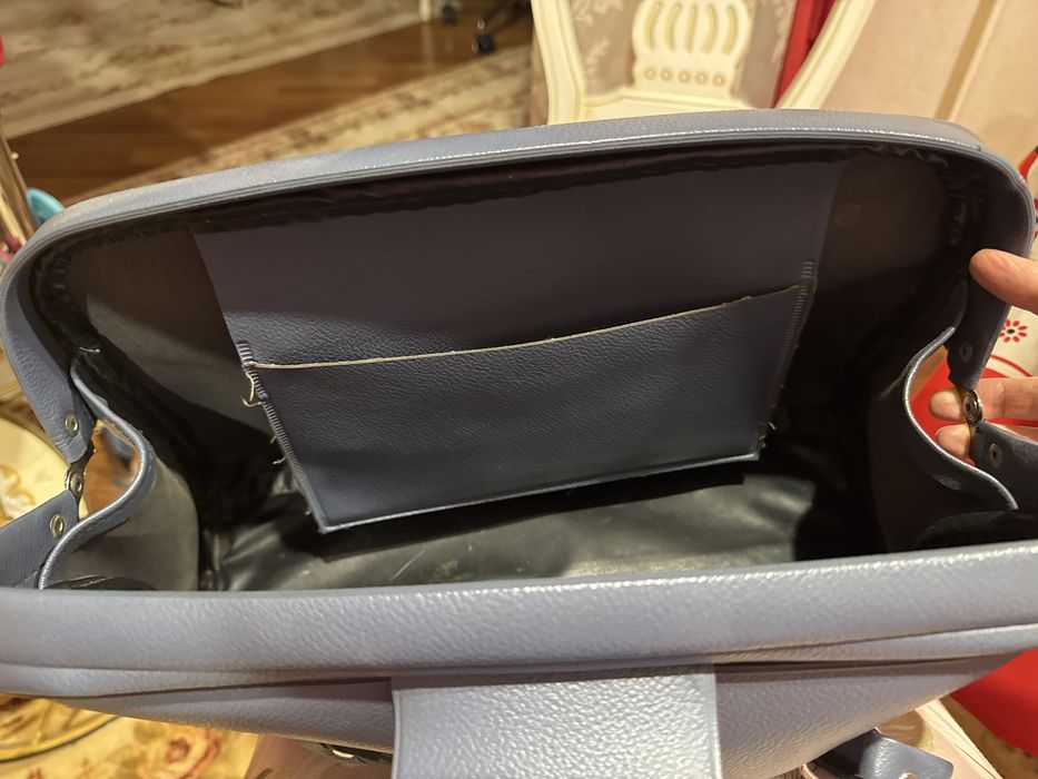 Продам серую кожаную сумку