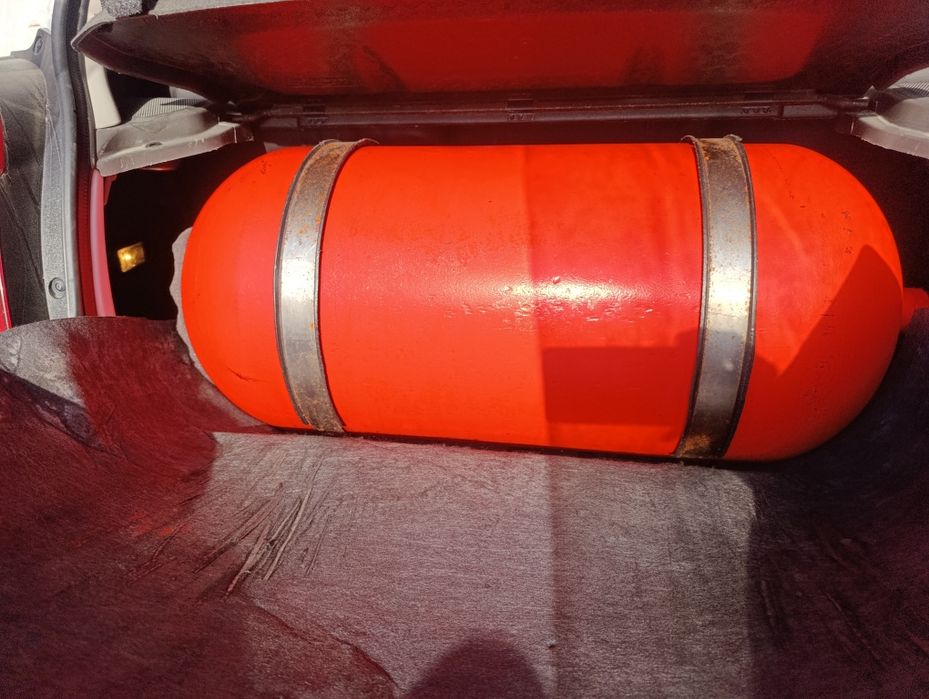 Метан газ балон сотилади. 4 поколения 2021 йил.