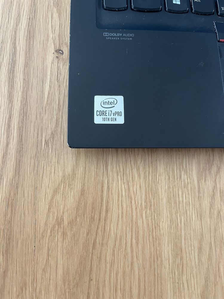 Thinkpad T14s Intel i7 vPRO Gen 10 / 16GB RAM / 1TB SSD Win 10 licenta