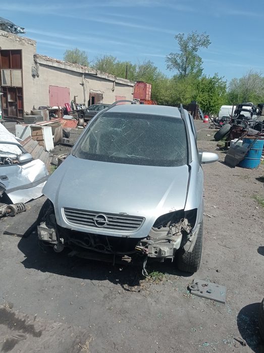 Opel zafira 2001 г.
