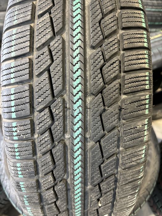 215 55 18 set anvelope iarna Toyo 6mm M+S