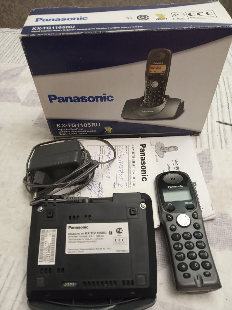 Цифровой беспроводной телефон "Panasonic" KX-TG1105RU, в отл.состоянии
