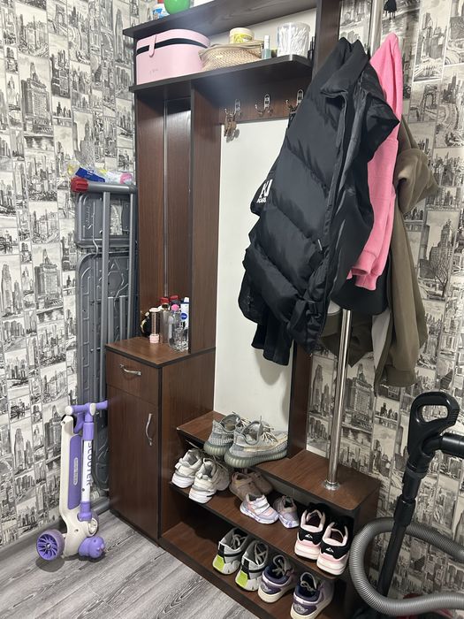 Продаю прихожую в хорошем состоянии