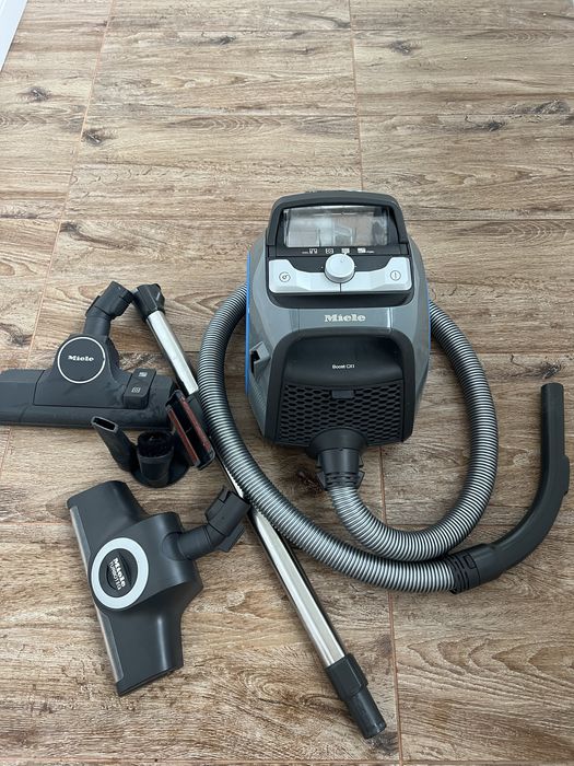 Aspirator fara sac Miele CX1 Boost + perie Turbo Brush pentru covoare
