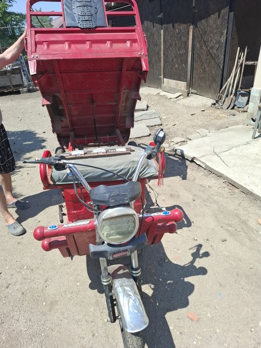 Dezmembrez triciclu electric kargo