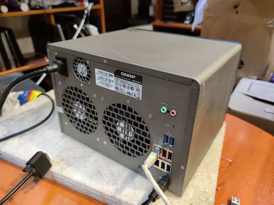 QNAP VioStor VS-6116 Pro+ NVR 12TB - 16-канален мрежов видеорекордер