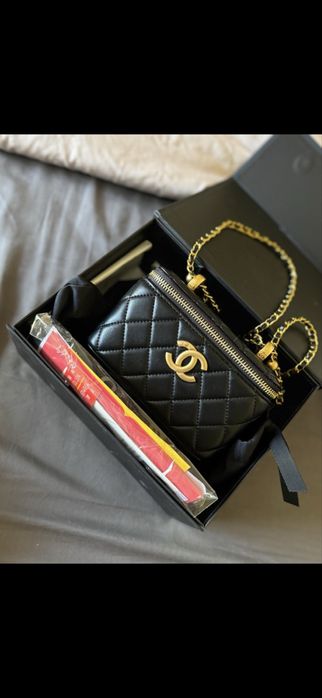 Дамска Малка Черна Кожена Чанта Chanel