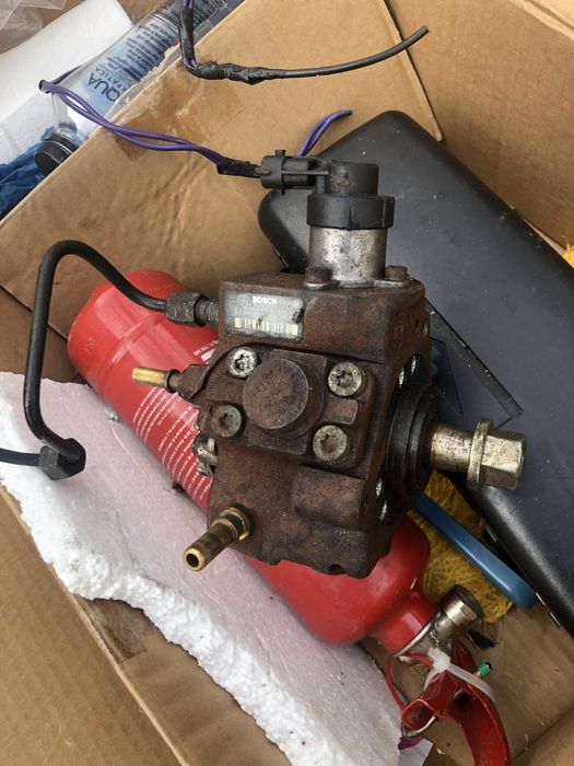 Piese Peugeot 206 1.4 turbina pompa injectoare