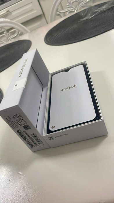 Telefon honor 400 smart