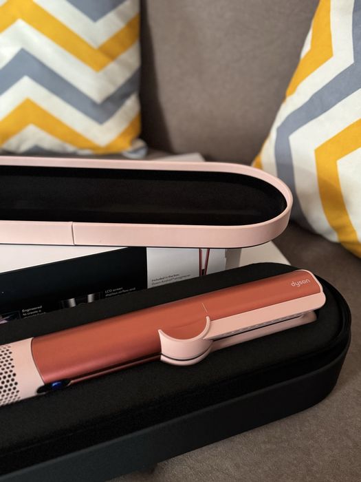 Dyson Airstrait HT01