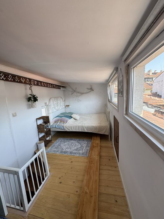 Малък мезонет с двор в центъра на София