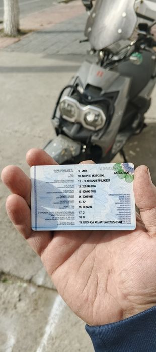 Tank minion skuter 150kb