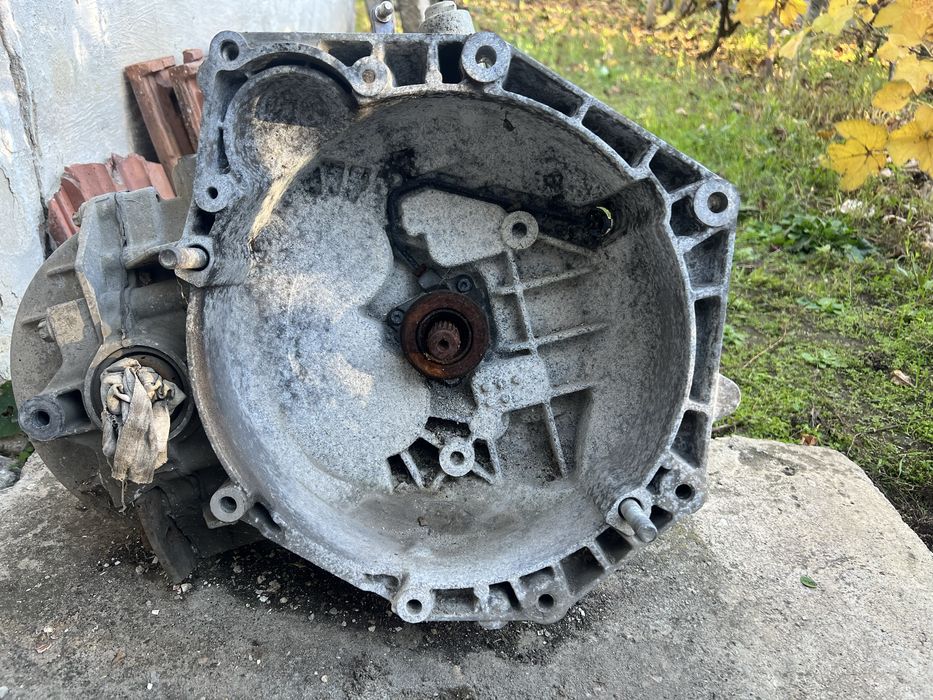 Скоростна кутия М32 - Фиат Гранде Пунто 1.9 120кс - за ремонт/части