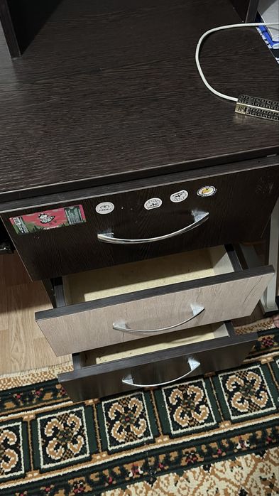 стол компьютерный