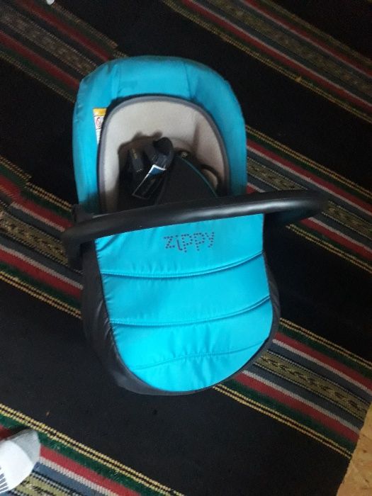 Продава детска количка zippy sport tutis 3 в 1