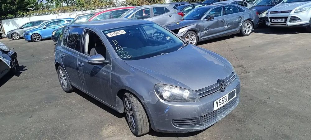 Dezmembrari / Dezmembrez VW Golf 6 1.6 CAYC cutie viteze manuală cod culoare LA7T