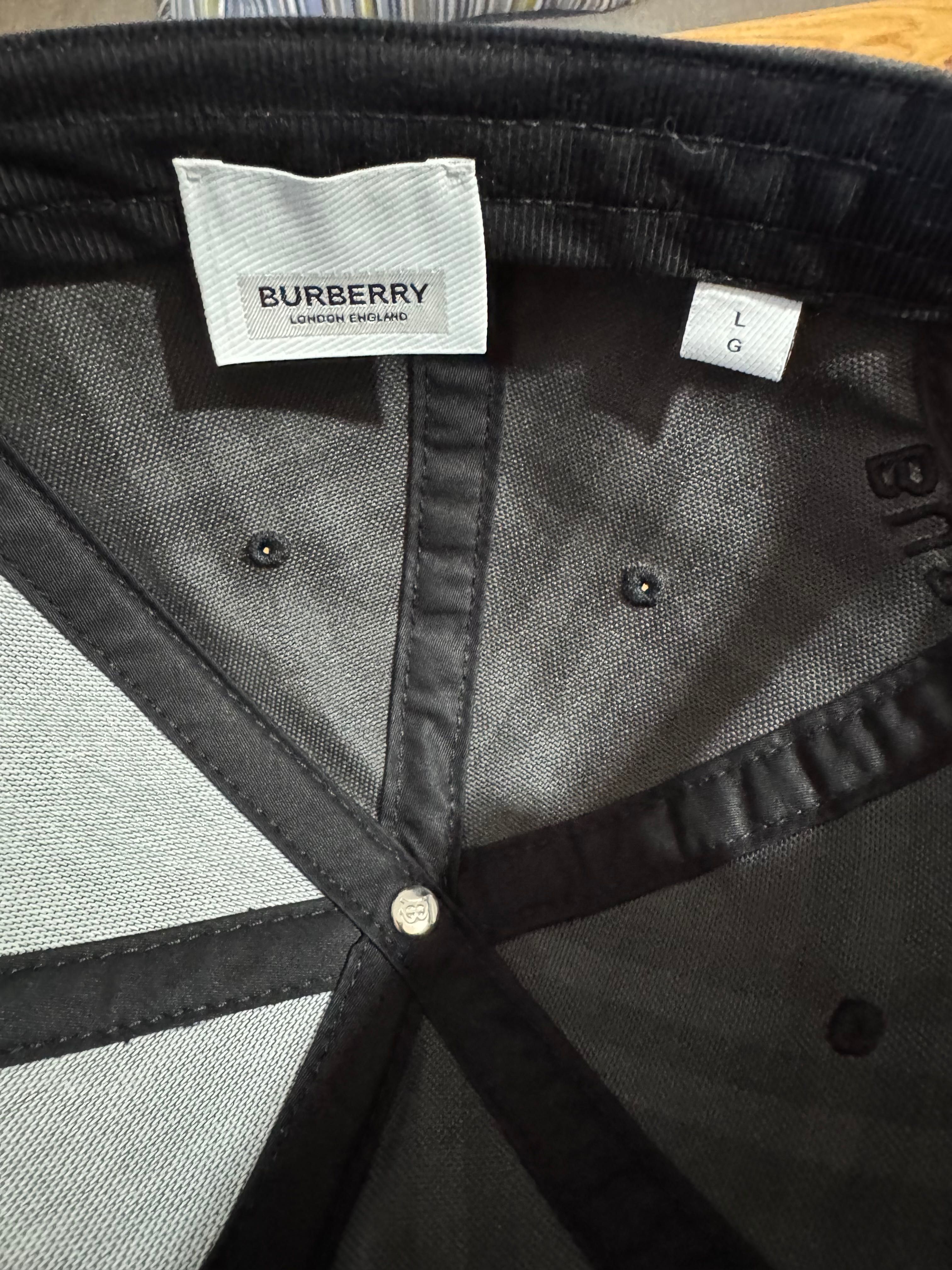 Шапка BURBERRY London