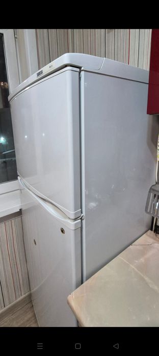 Продам холодильник