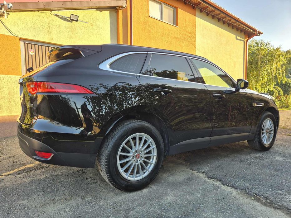 Jaguar F Pace 2017