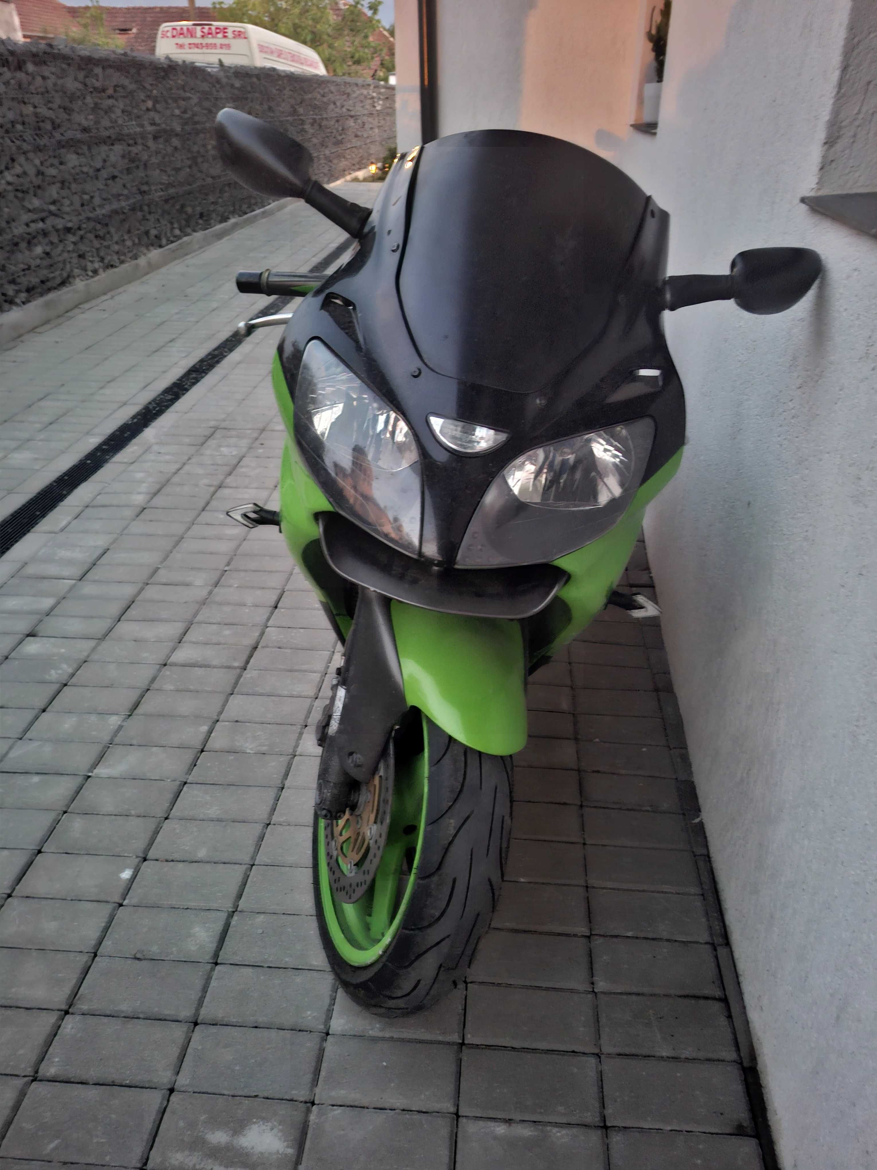 Kawasaki Ninja ZX-6R