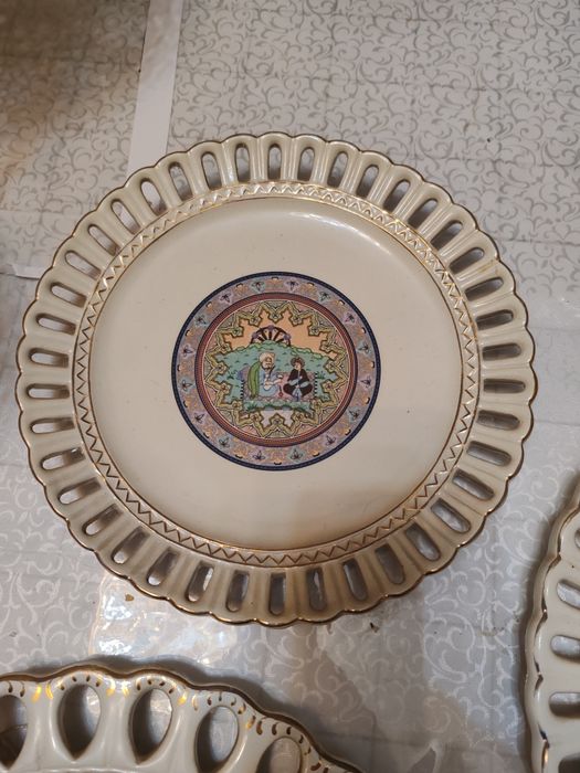 Тарелки декоративные фарфоровые