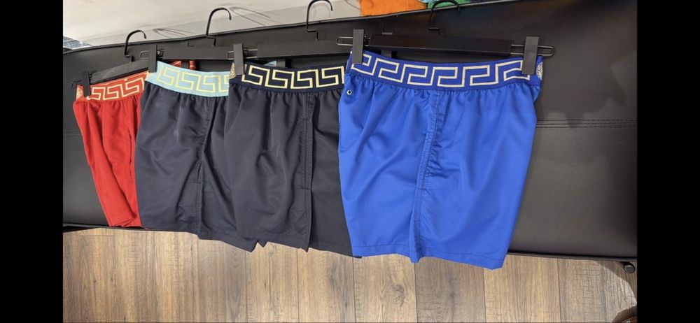 Sort baie Versace