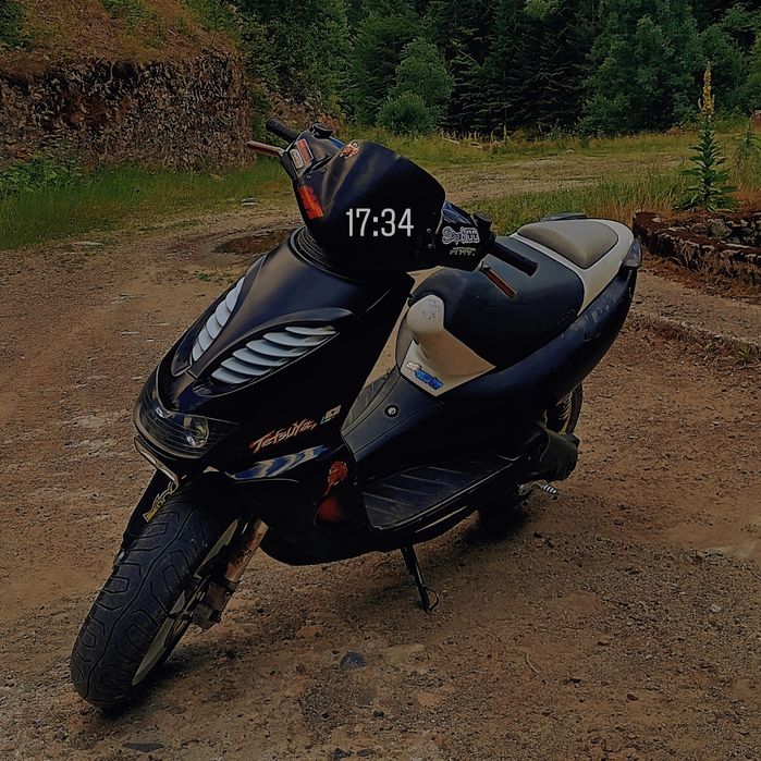 vand scuter aprilia sr 50 racing