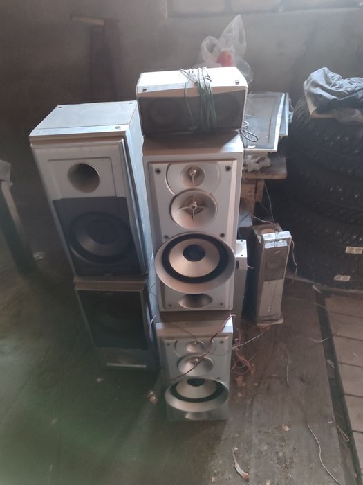 Продам колонки Jvc