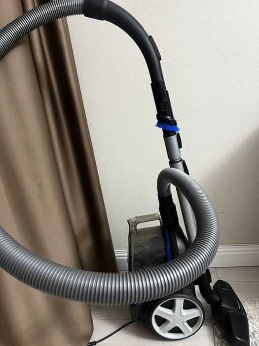 Пылесос б/у Philips торг есть