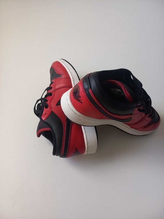 Jordan 1 Low оригинални кецове