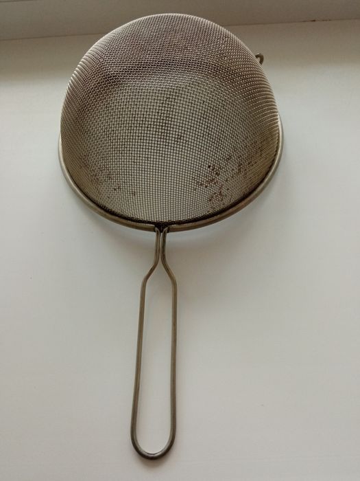 Сито.Алюминиевый бидон.Набор стаканов.Таз с ручками,конфетн