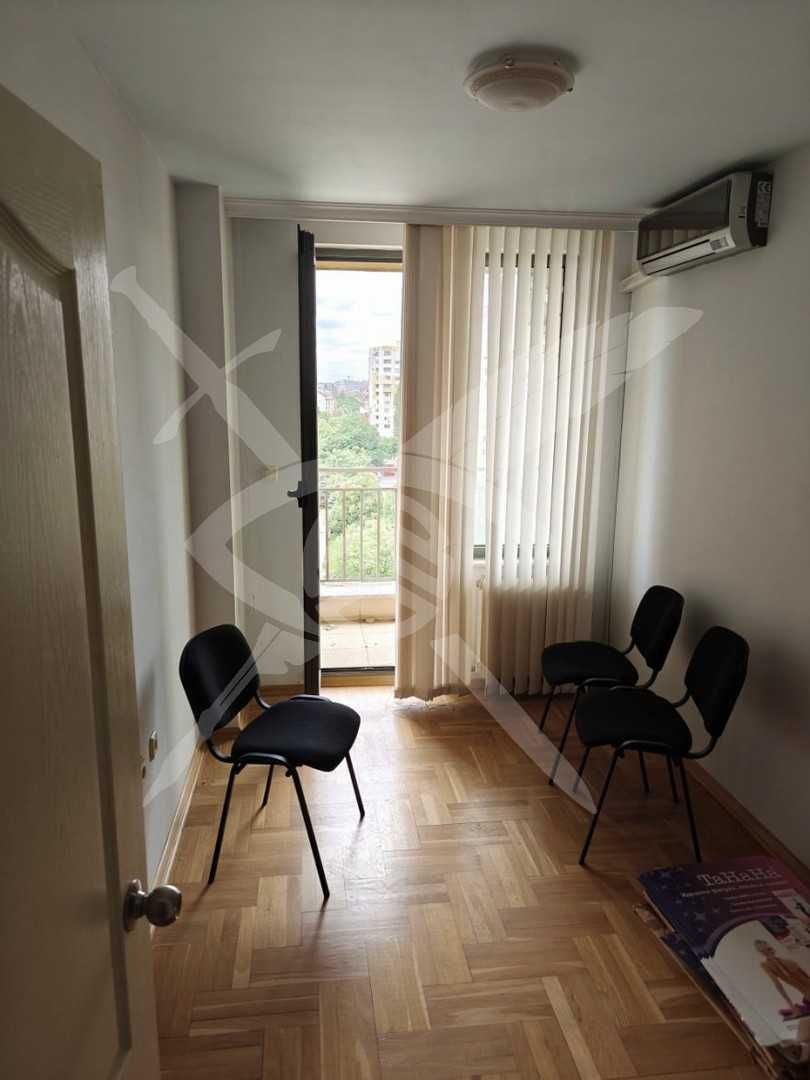 Тристаен апартамент в жк. Стрелбище  № 86170